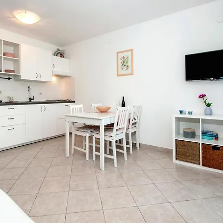 Apartment Vanda *